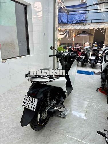 Honda SH 125 2023 Trắng đen