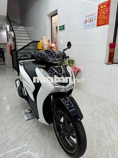 Honda SH 125 2023 Trắng đen