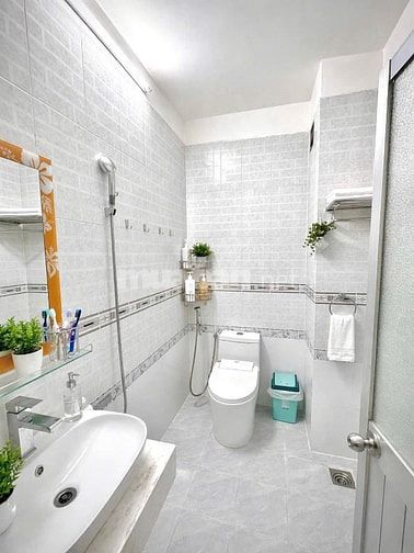 Nhà Mới : Nguyễn Văn Phú P5 Q11 50,4m2 Giá: 2,150 tỷ Tặng nội Thất