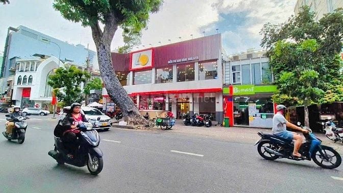 ĐỊNH DANH VỊ THẾ TẬP ĐOÀN: KHUÔN ĐẤT HỢP KHỐI GÓC 2 MẶT TIỀN QUẬN 3