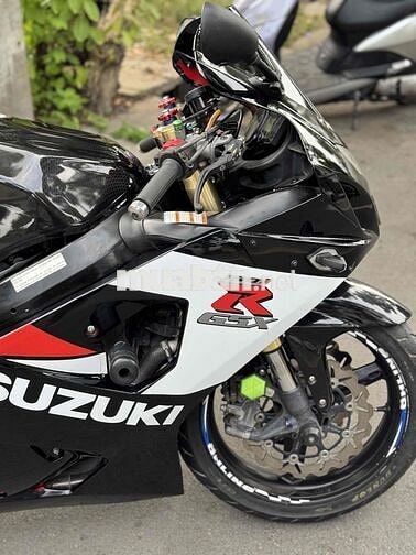 Suzuki GSX R1000 Đen, Đỏ, Trắng