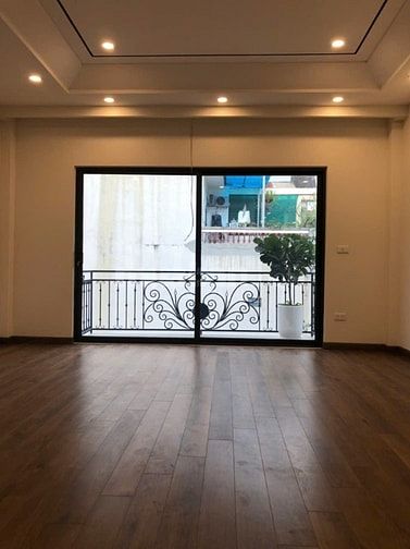 Phố Ngọc Lâm – Long Biên – Ô Tô – 82 M2 – 6 T – MT 4.8 M – Giá 23.3 Tỷ