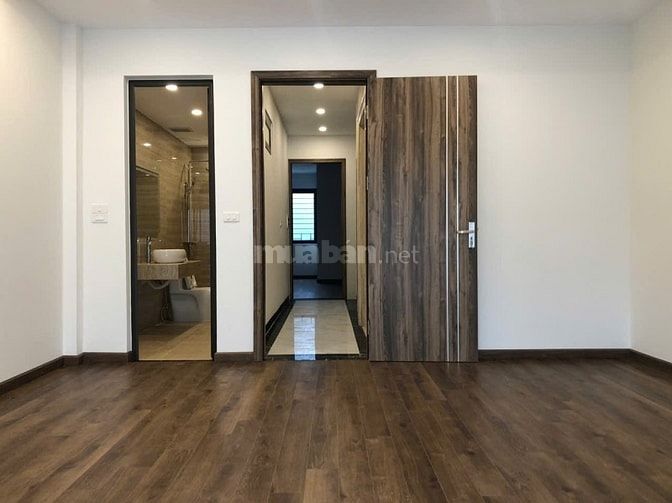 Phố Ngọc Lâm – Long Biên – Ô Tô – 82 M2 – 6 T – MT 4.8 M – Giá 23.3 Tỷ