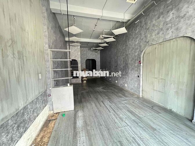 Cho Thuê Nhà Mặt Tiền Kinh Doanh 774 Trần Hưng Đạo Vị Trí Sầm Uất 40Tr