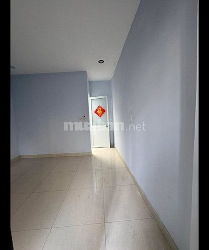 Bán nhà 28m2 hẻm 345 Trần Hưng Đạo Q1 giá cực tốt chỉ 5,5 tỷ.