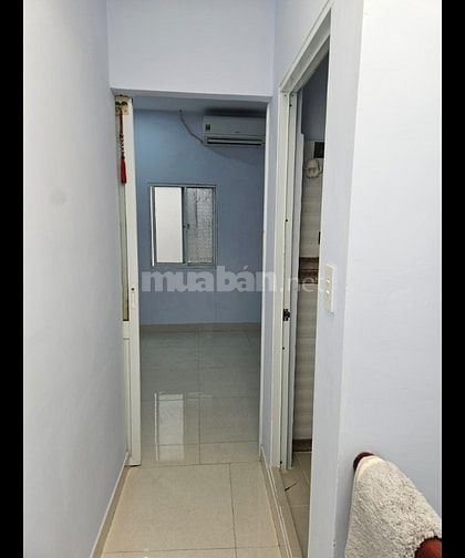 Bán nhà 28m2 hẻm 345 Trần Hưng Đạo Q1 giá cực tốt chỉ 5,5 tỷ.