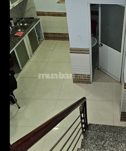 Bán nhà 28m2 hẻm 345 Trần Hưng Đạo Q1 giá cực tốt chỉ 5,5 tỷ.