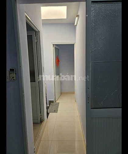 Bán nhà 28m2 hẻm 345 Trần Hưng Đạo Q1 giá cực tốt chỉ 5,5 tỷ.