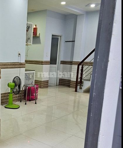 Bán nhà 28m2 hẻm 345 Trần Hưng Đạo Q1 giá cực tốt chỉ 5,5 tỷ.
