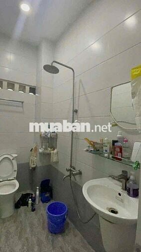 Bán nhà đường trường chinh gần chợ hoàng hoa thám