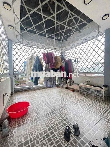 Bán nhà đường trường chinh gần chợ hoàng hoa thám