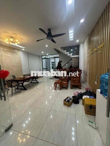 BÁN NHÀ SÁT BẾN XE QUẬN 8. DT: 108m2. Chỉ 14 Tỷ