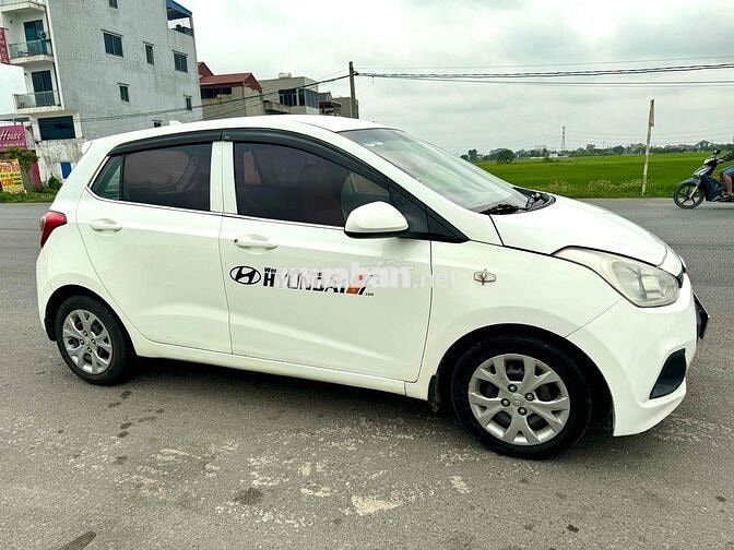 Hyundai i10 màu Trắng