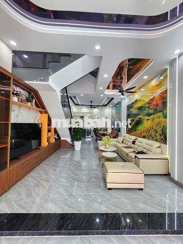 nhà hoàn thiện sổ hoàn công.full nội thất.đối diện công viên