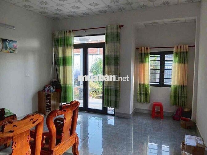 Bán gấp căn nhà cấp 4 - giá 800Triệu