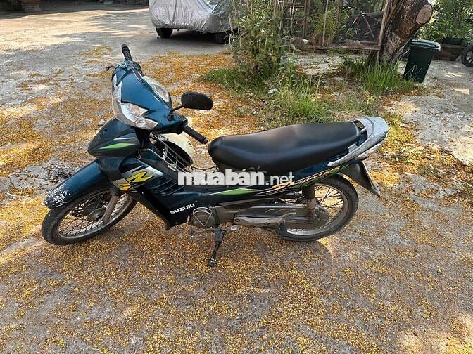 Suzuki Revo màu Xanh
