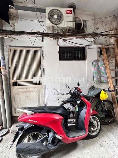 Tập thể tầng 1 có gác xép, 25m2, đầy đủ nội thất nóng lạnh bếp từ
