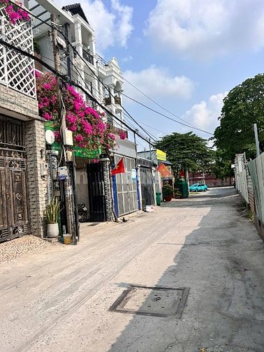 Nhà 1Tr.2L. DT: 4 x 22m2. Giá: 7 tỷ Thương Lượng