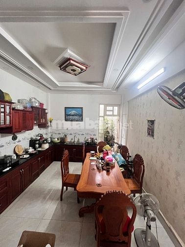 Nhà 1Tr.2L. DT: 4 x 22m2. Giá: 7 tỷ Thương Lượng