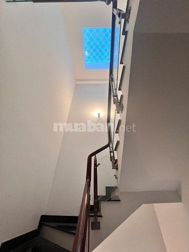 Nhà 1Tr.2L. DT: 4 x 22m2. Giá: 7 tỷ Thương Lượng