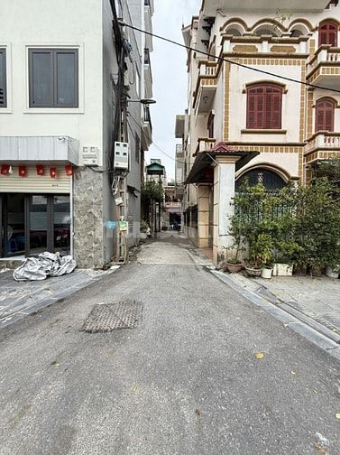 Ngọc Thuỵ - Long Biên – Ô TÔ – 74 M2 – 2 T – MT 4.2 M – Giá 12.5 Tỷ. M