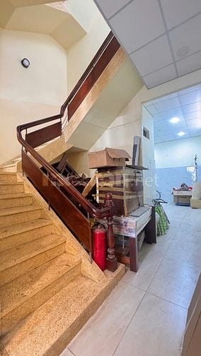  nhà góc hai mặt tiền CX Lữ Gia Q11, 4 x 20m . 3 Lầu Giá : 35 triệu 