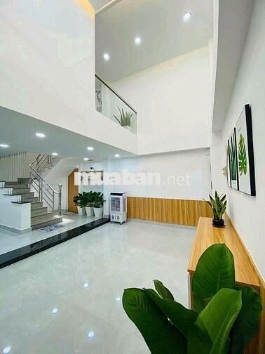 Hẻm Sư Vạn Hạnh, Phường 10, Quận 10, 1 Trệt 2 lầu ST, 6x8, 3PN 4WC