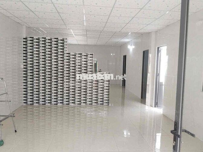 Nhà vườn sân rộng rãi, 8*20m 2pn gần ngã ba giồng. hẽm đường xtt12