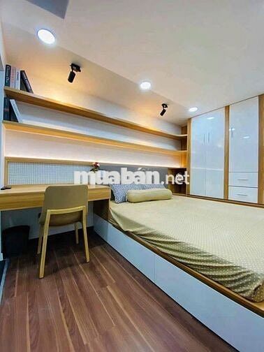 Hẻm Sư Vạn Hạnh, Phường 10, Quận 10, 1 Trệt 2 lầu ST, 6x8, 3PN 4WC