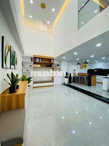 Hẻm Sư Vạn Hạnh, Phường 10, Quận 10, 1 Trệt 2 lầu ST, 6x8, 3PN 4WC