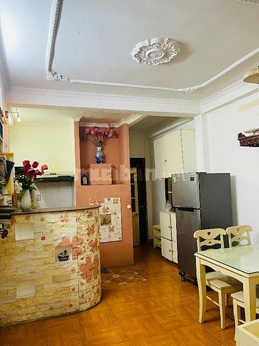 Cho thuê căn hộ trung tâm Quận 1 mặt tiền đường - Full nội thất 