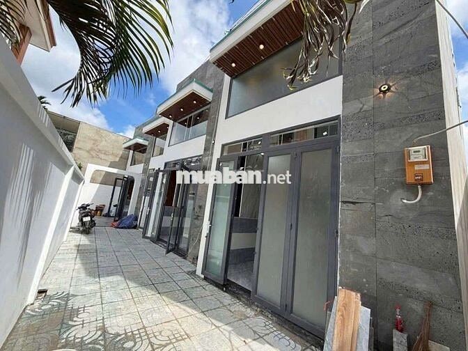 nhà ngay chợ bà điểm khu dân cư sát nhựa