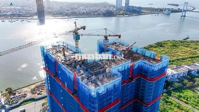 BÁN MBKD TRẦN HƯNG ĐẠO, CHÂN ĐẾ TÒA 2700 CƯ DÂN, dt 200M2 GIÁ CHỈ 19tỷ