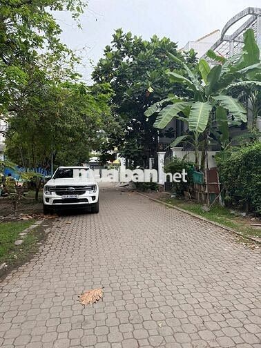 CHO THUÊ BIỆT THỰ KDC NAM LONG - TRẦN TRỌNG CUNG Q7. Gía  35 triệu