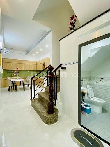 Nhà đẹp 50m3 giá 1tỷ950 triệu đường Bùi Đình Tuý phường 24 Bình Thạnh