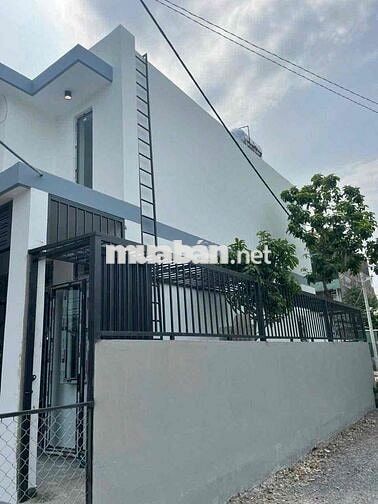 nhà shr căn góc 2 mt cách cầu sắt apđ 200m sang Gò Vấp