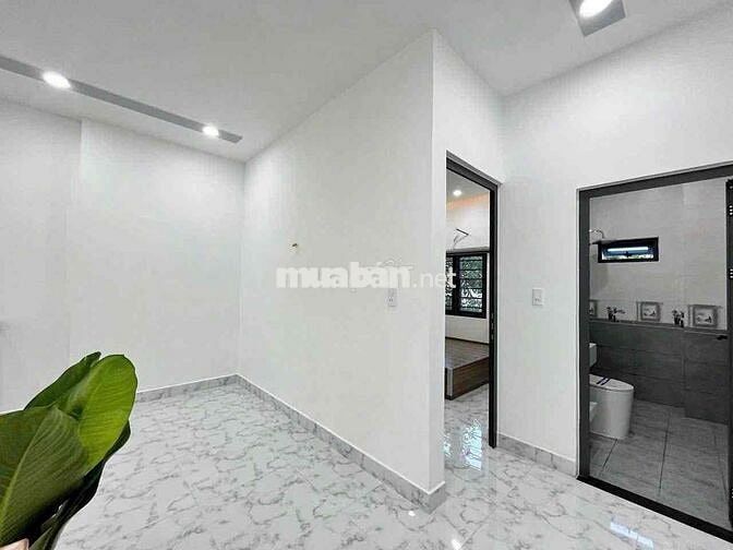 nhà shr căn góc 2 mt cách cầu sắt apđ 200m sang Gò Vấp