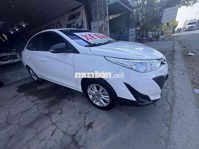 Toyota Vios màu Trắng