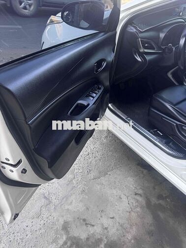 Toyota Vios màu Trắng