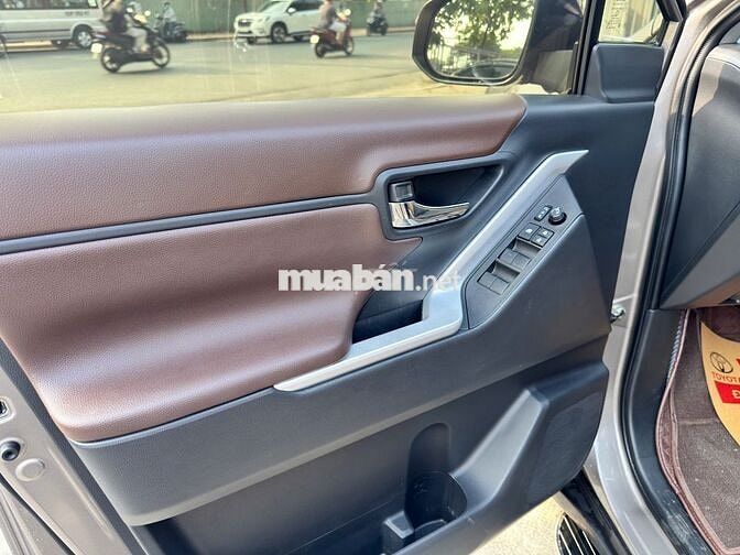 Innova Cross V 2025 - Siêu lướt 7.000 Km - Giá TL