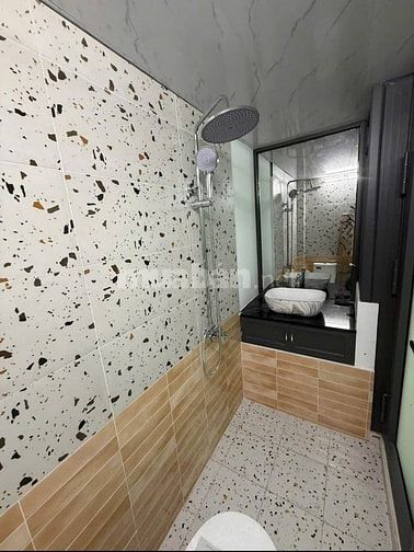 Bán nhà Lê Quang Định, Gò Vấp - 1 trệt, 1 lửng, 1 lầu; 2PN 2WC - 5ty