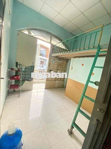 PHÒNG TRỌ BAN CÔNG GIÁ RẺ GẦN CÔNG VIÊN GIA ĐỊNH - SÁT SÂN BAY
