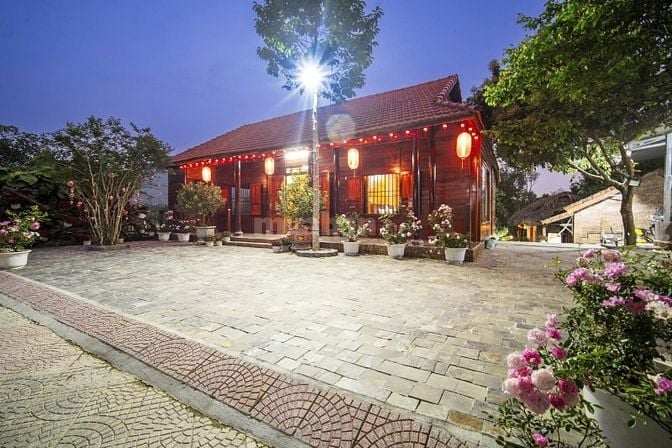 BÁN VILLA 4.000m² 882m2 đất ở –gồm  15 PHÒNG RIÊNG – TẠI ĐÀ NẴNG