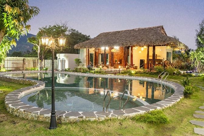 BÁN VILLA 4.000m² 882m2 đất ở –gồm  15 PHÒNG RIÊNG – TẠI ĐÀ NẴNG