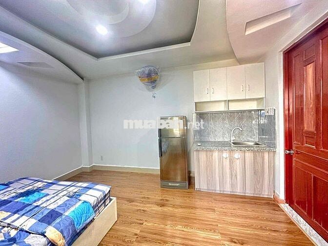 CHÍNH CHỦ CHO THUÊ STUDIO CỬA SỔ LỚN THANG MÁY HẦM XE FULL NT QUẬN 1