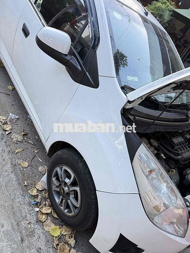 Chevrolet Spark Van Trắng Tự động