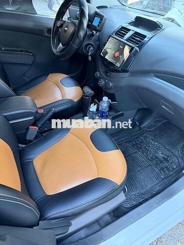 Chevrolet Spark Van Trắng Tự động