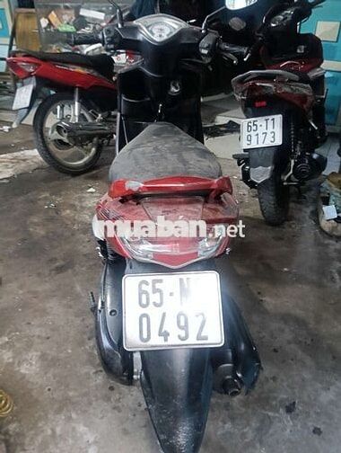 Yamaha Luvias Ultimo Đỏ xe máy zin, áo xin theo xe