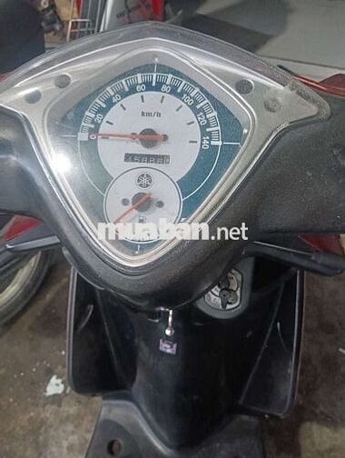 Yamaha Luvias Ultimo Đỏ xe máy zin, áo xin theo xe
