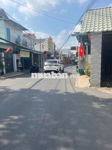 BÁN DÃY TRỌ NGAY CHỢ CÂY XĂNG 26,  Đ. NGUYỄN VĂN TIÊN, P TÂN PHONG, 
